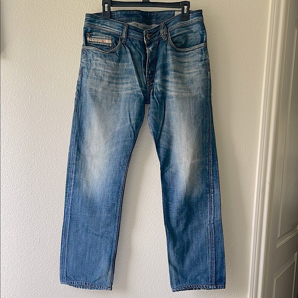 Men's Diesel Waykee regular straight industry Blue Jeans.W 32